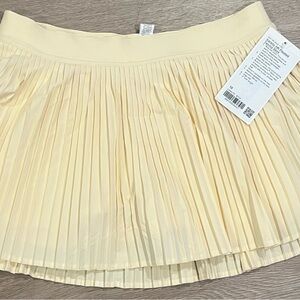 Lululemon pleated varsity skirt buttercream